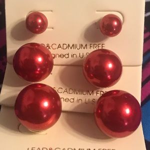 Set of 3 New Cranberry Red Para Ti Stud Earrings